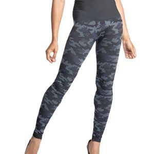 Preggo High Rise Camo-Print Snapback Postpartum Leggings Size L/XL Black Camo
